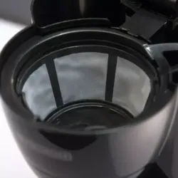 Cafetera Black Decker 12 Tazas Boton Encendido y Apagado Negra