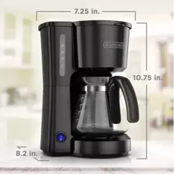 CAFETERA BLACK DECKER-5 TAZAS-FILTRO PERMANENTE-BOTON ENCENDIDO Y APAGADO-NEGRA